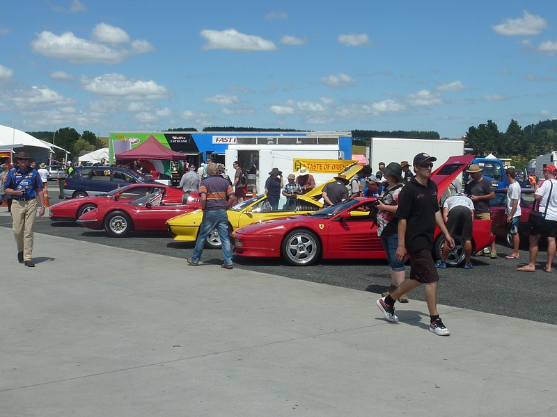 Illustration for article titled Ferraris at the NZ Festival of Motor Racing